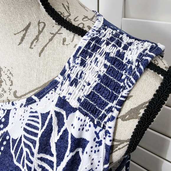 SJS SLEEVELESS BLOUSE/TOP - Picture 4 of 11